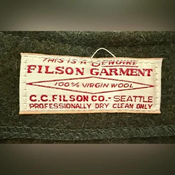 Filson Mackinaw wool vest in hunter green - Picture 5 of 6